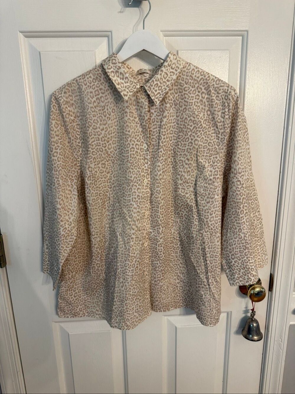 Chico’s Cream & Tan Cheetah Print Button Up 3/4 Sleeve Shirt sz 3 or XL